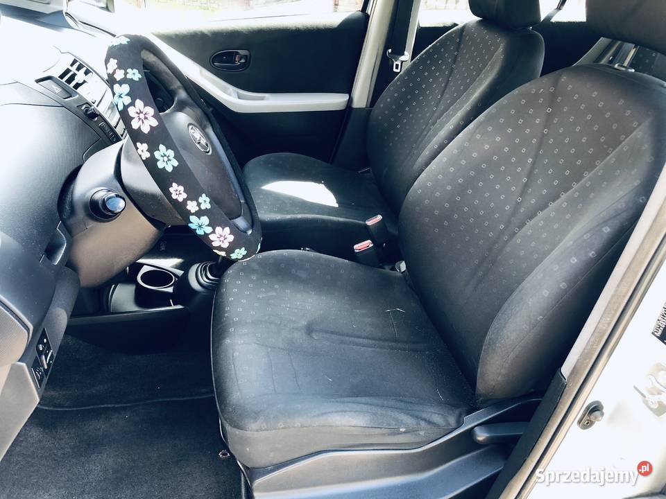 Toyota Yaris II SREBRZYSTY 10 VVTi 69 Krajowy Przeworsk