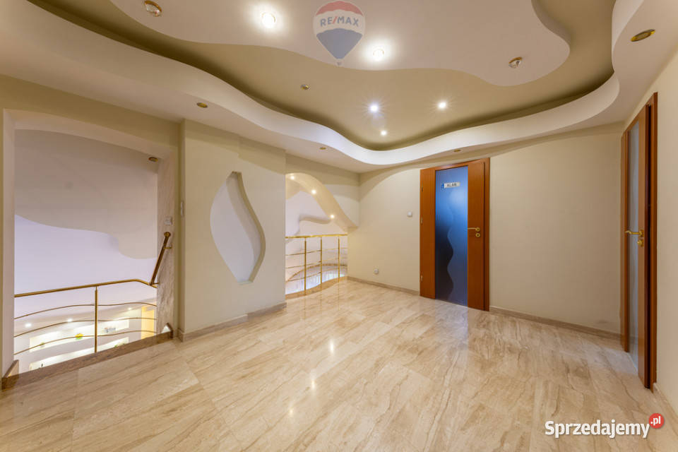 Dom jednorodzinny na obrzeżach Sochaczewa Liczba pokoi 5 Żuków