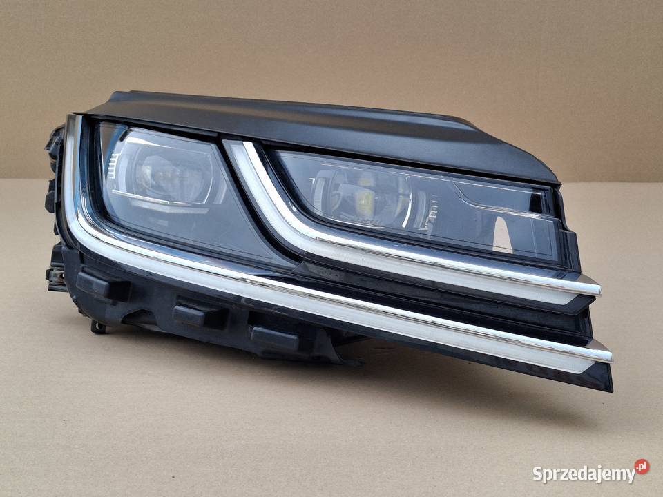 VW ARTEON REFLEKTOR PRAWY FULL LED LAMPA PRAWA Bieleń