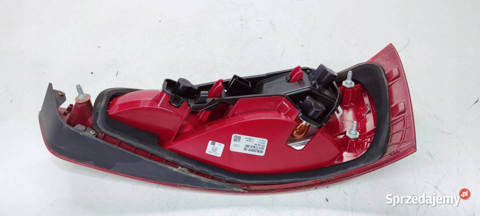 LAMPA LEWY TYŁ AUDI Q3 8U 8U0945093 ZWYKŁA NA