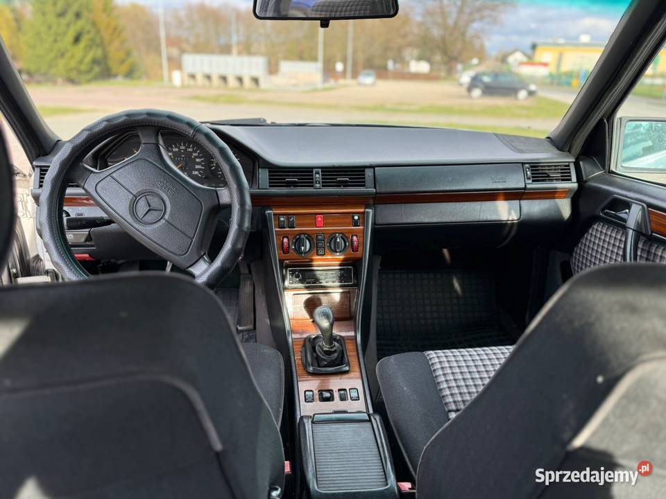 Mercedes W 124 25l diesel 1995 1KM dolnośląskie Środa Śląska