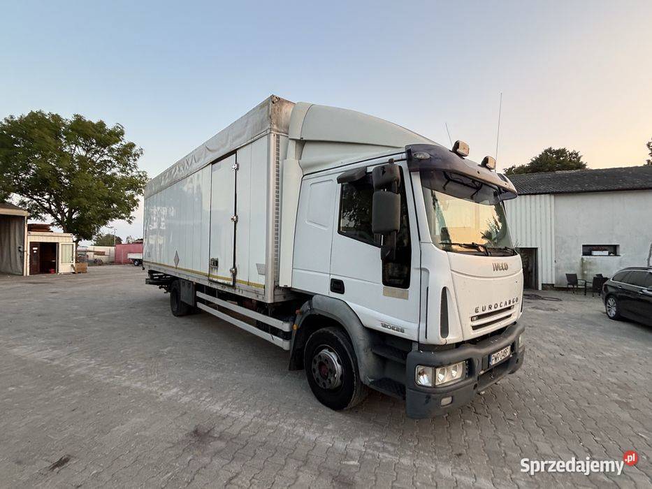 IVECO EUROCARGO 120E 280 kontener winda Samochody dostawcze Sobiesiernie
