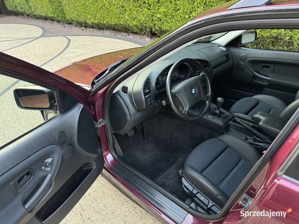 BMW 320i 24V 150 TURING stan kolekcjonerski Chwaszczyno