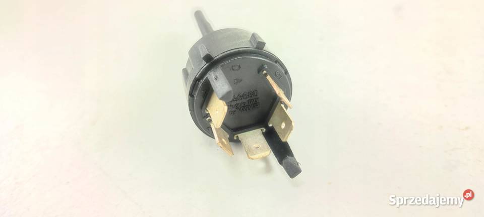 PRZEŁĄCZNIK WENTYLATORA FIAT CROMA 19901996 NOWY sprzedam