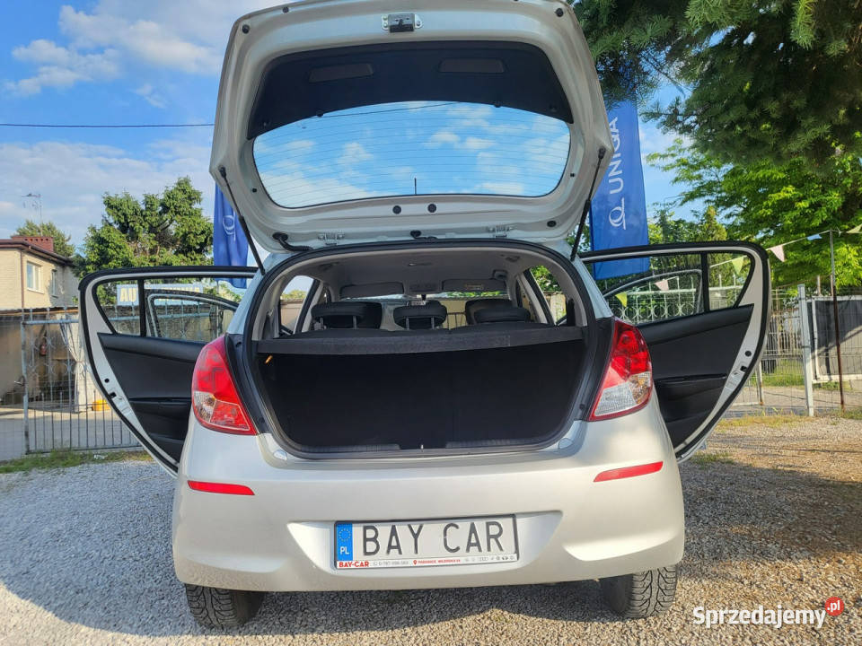 Hyundai i20 12 85 100 Przebieg 128 Dekra I Pabianice