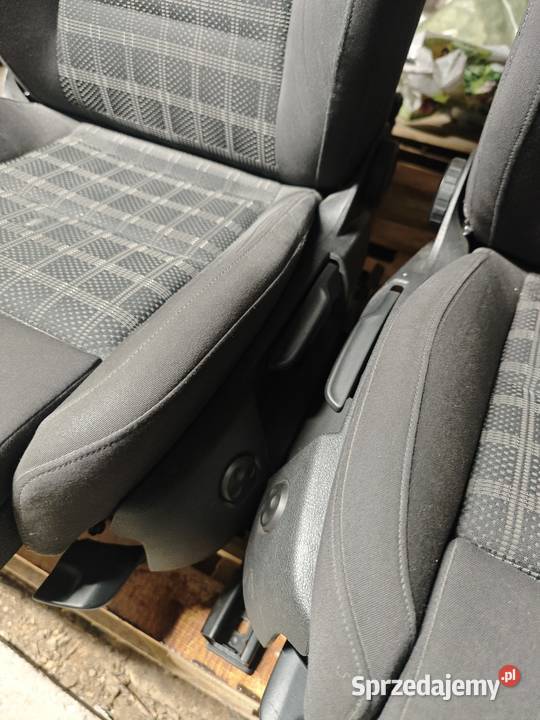 Sprzedam fotele Audi A4 b8