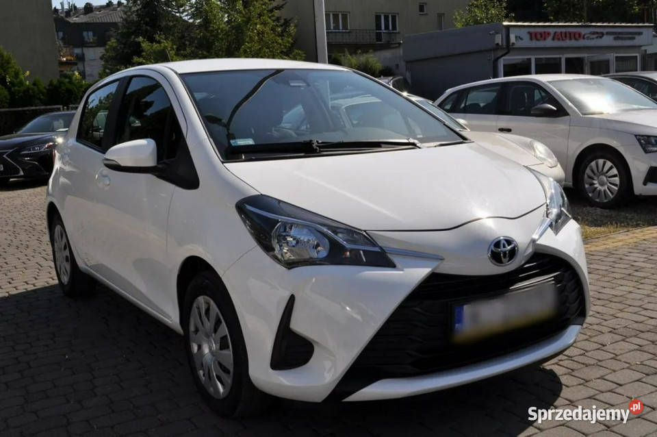 Toyota Yaris TOYOTA YARIS 15 111 Benzyna SALON kurtyny powietrzne Yaris Warszawa