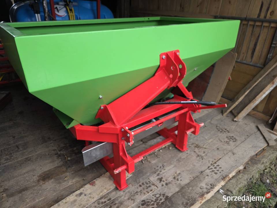 Rozsiewacz strumyk 800l lubelskie Niedrzwica Duża