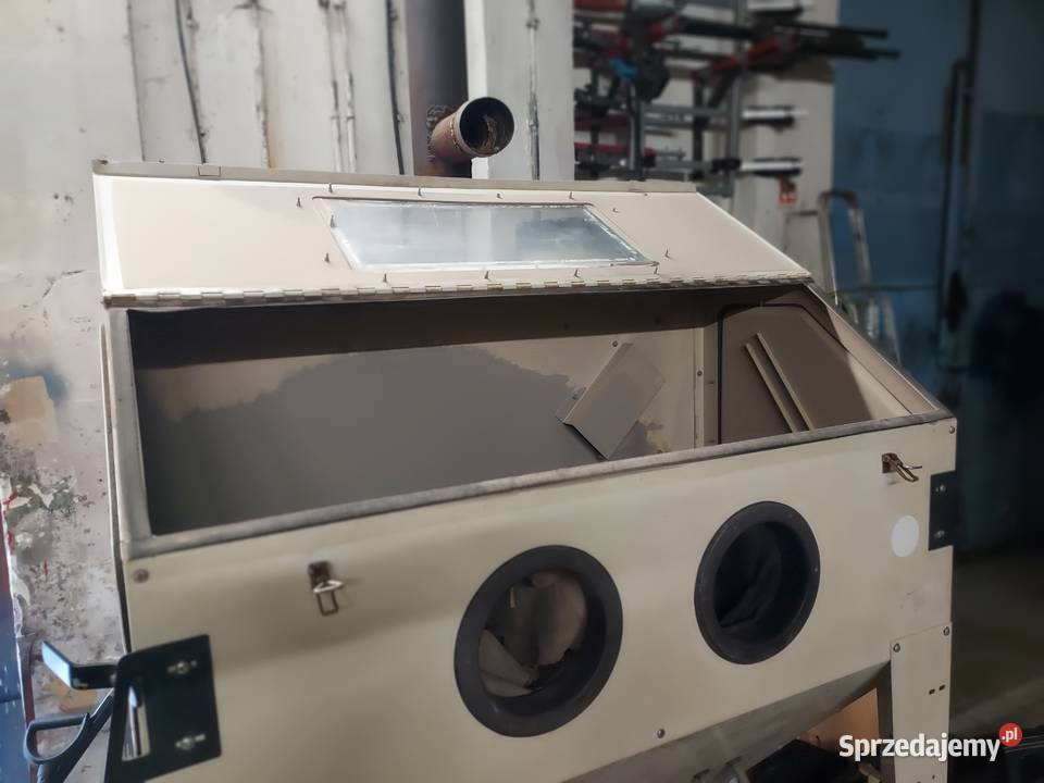 Używana piaskarka kabinowa 420 l