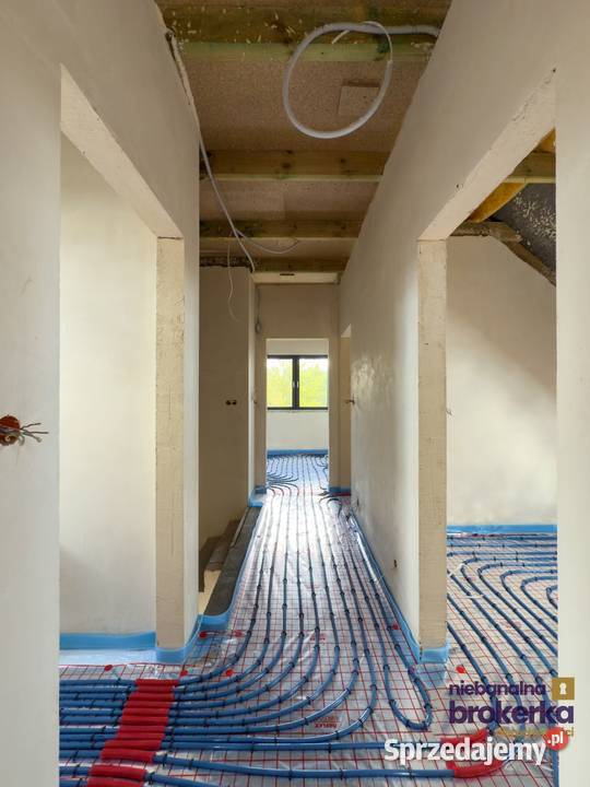 Dom piętrowy z 4sypialniami I przestrzeń i 174m2 Głuchów