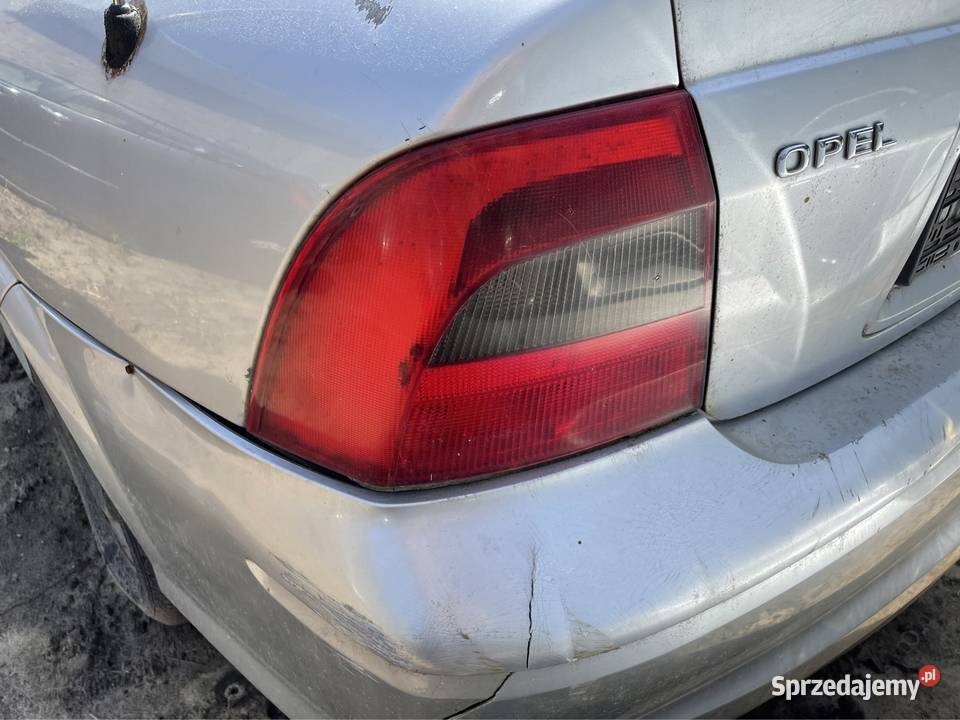 Opel Vectra B lift sedan lampa lewa tył tylna
