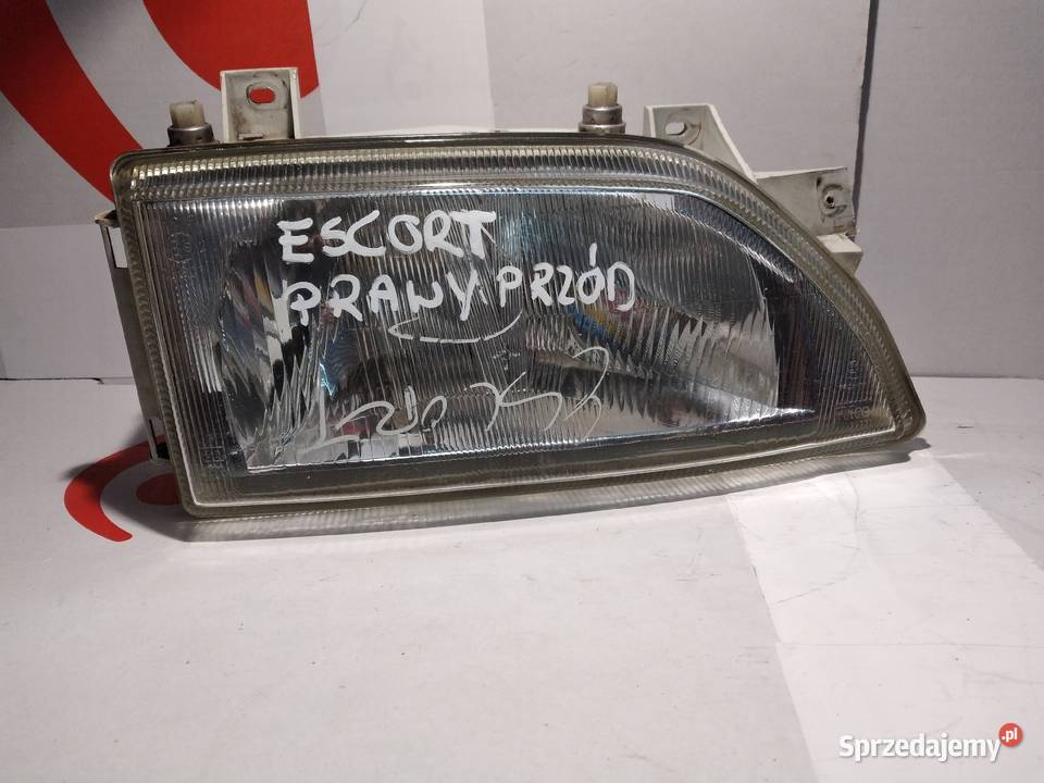 LAMPA FORD ESKORT PRAWY PRZÓD ORYGINALNA Mietków