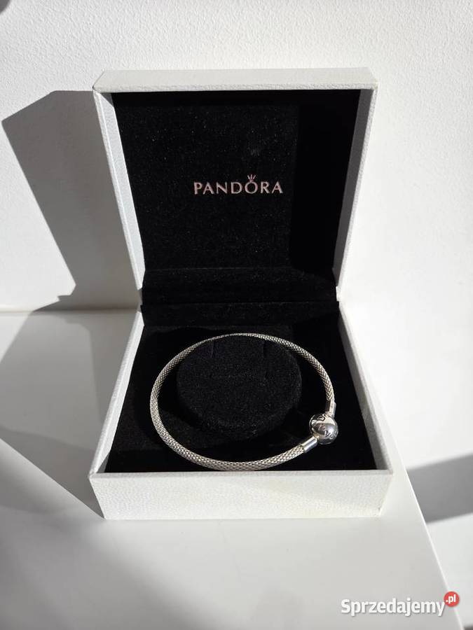 Bransoletka bangle z logotypem Pandora na Liszki