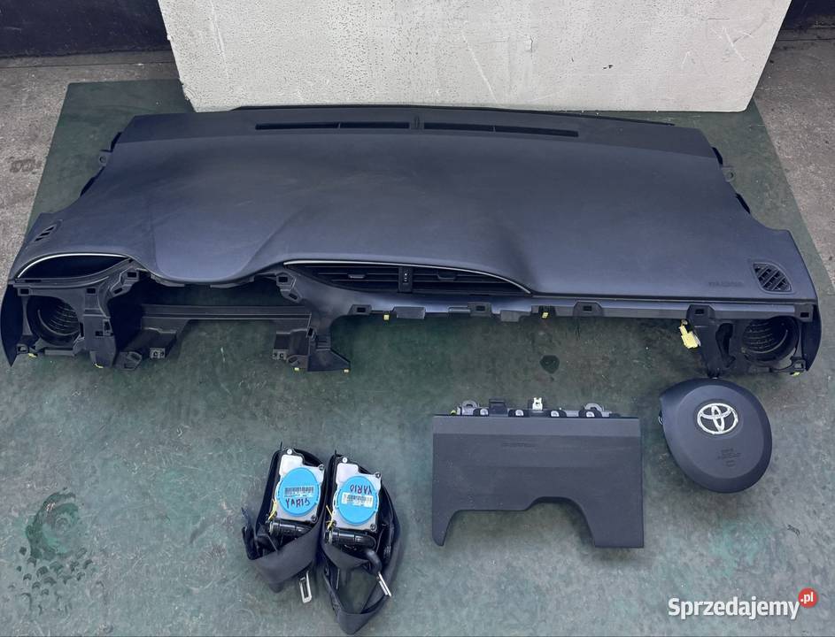 Deska rozdzielcza Toyota Yaris Deski rozdzielcze, konsole wielkopolskie Grabów nad Prosną