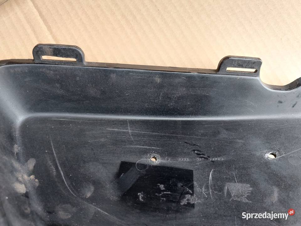 Suzuki GT 380 550 boczek lewy pokrywa dekiel Sieciechów