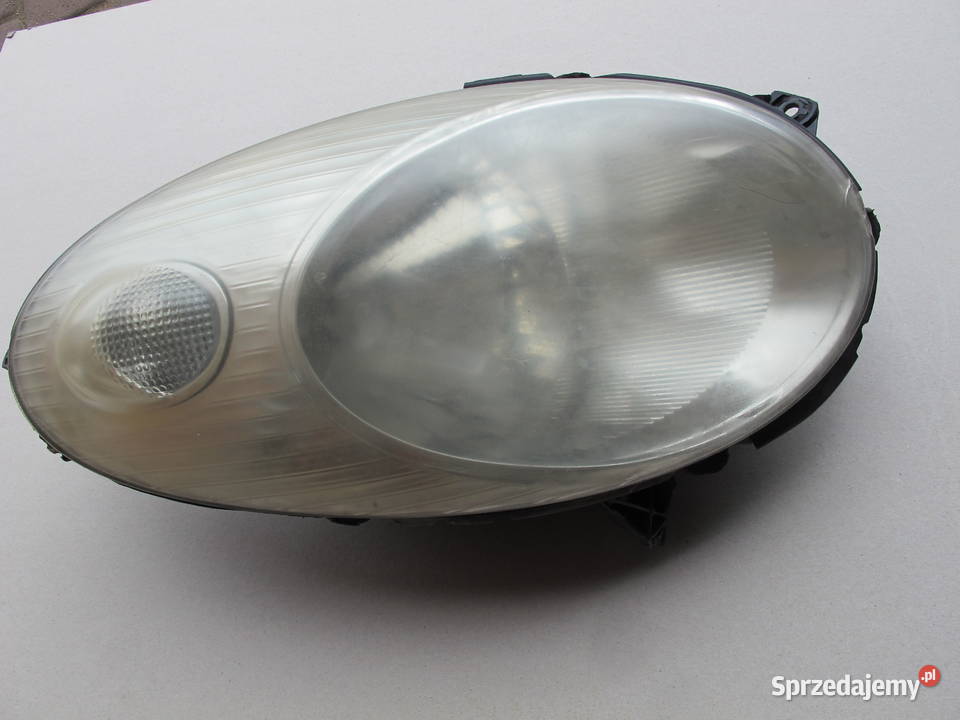 Lampa przód prawy mikra k12