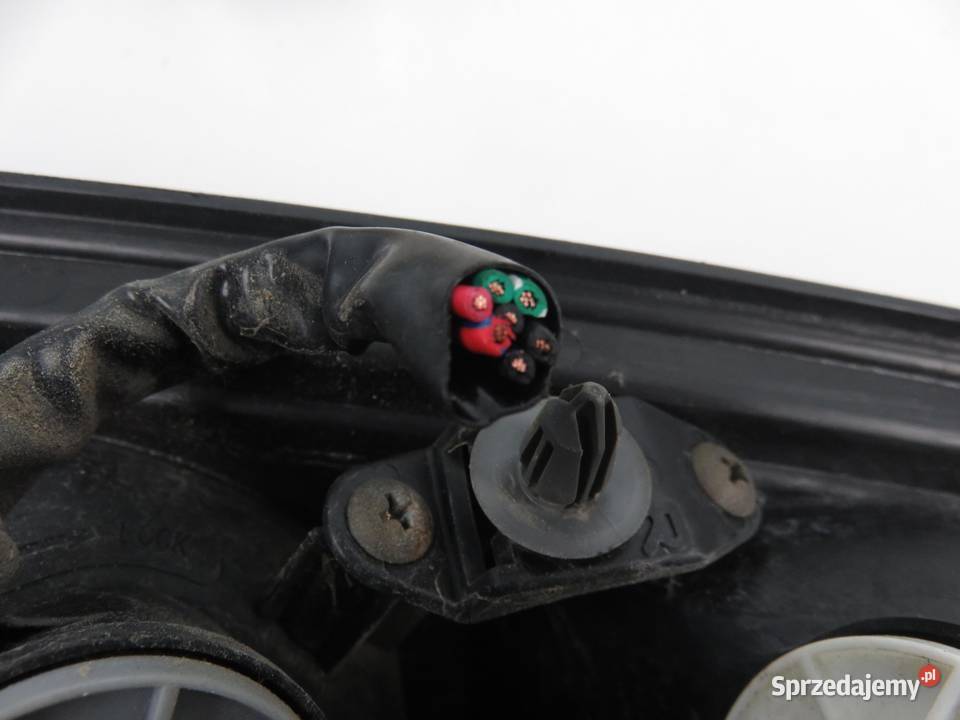 LAMPA PRAWA TYLNA SUZUKI IGNIS FH 3565574G0R osobowe Lampy tylne małopolskie