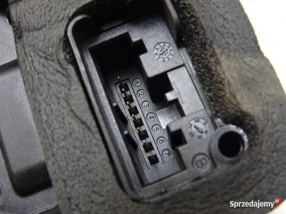 ZAMEK PRZÓD PRAWY SKODA OCTAVIA III Kombi