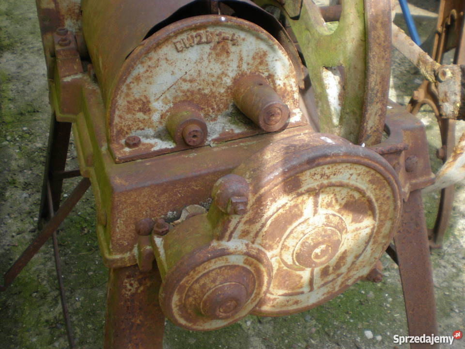 Zabytkowa ozdobna sieczkarnia do ogroduna zachodniopomorskie Barlinek