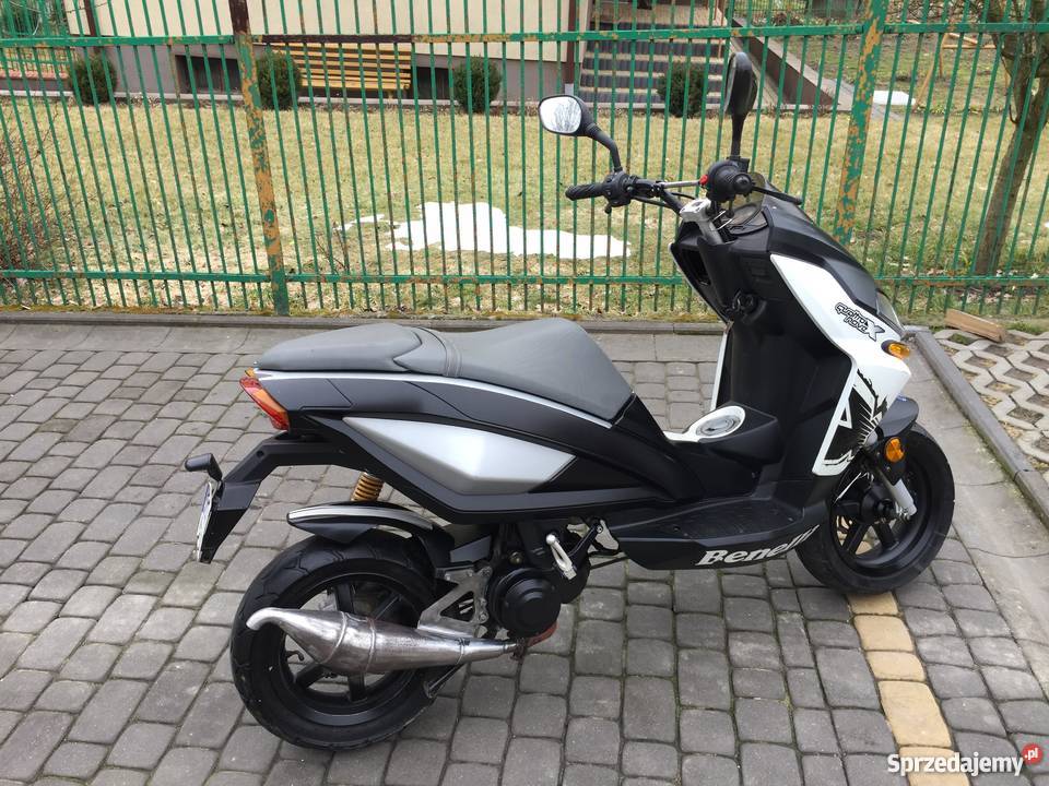 Skuter włoski Benelli 49X Quattro Nove skuter Benelli świętokrzyskie
