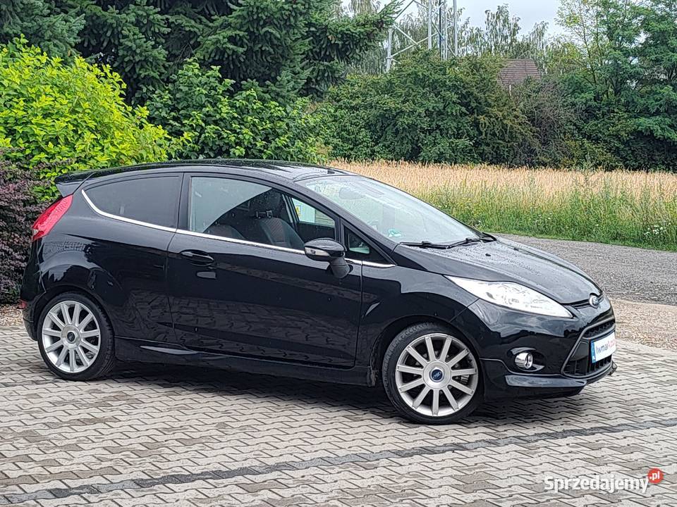FORD FIESTA 14 BENZYNA ST LINE