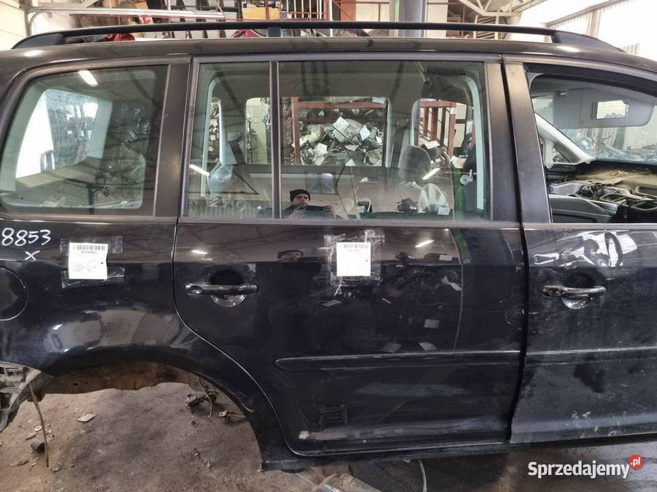 DRZWI PRAWE TYŁ VOLKSWAGEN TOURAN Lipno