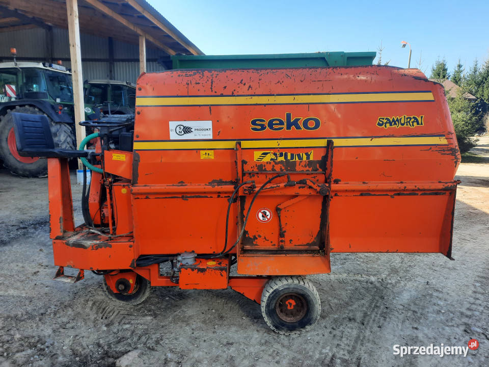 Wóz paszowy samojezdny SEKO PONY 3 0 3 m3 2005 Czerkiesy