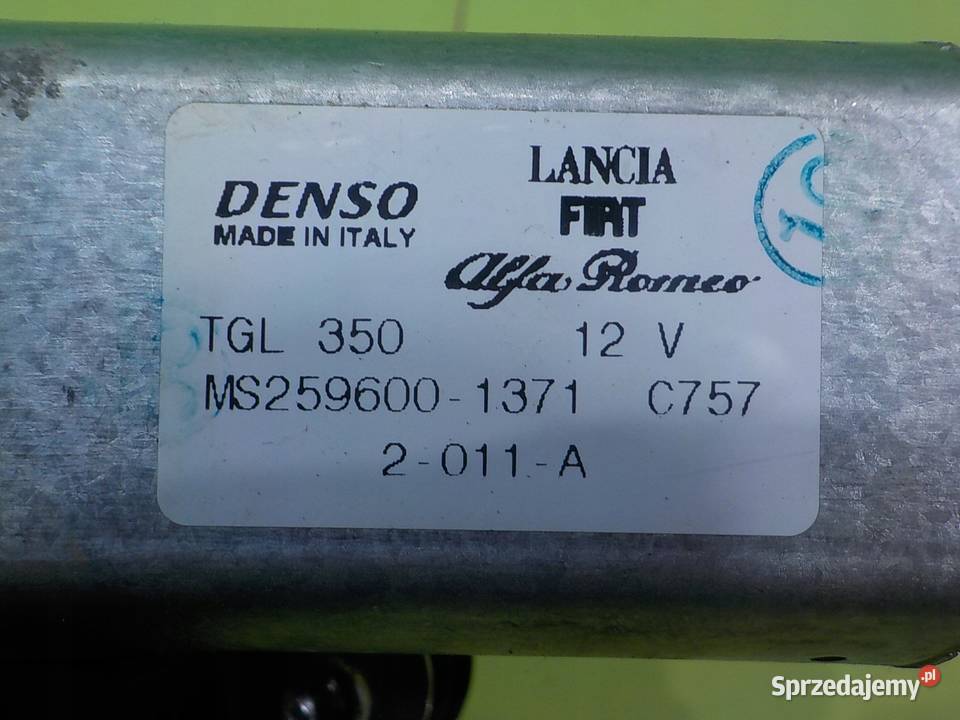 FORD KA MK2 II 12 B 12r 3D silniczek wycieraczki