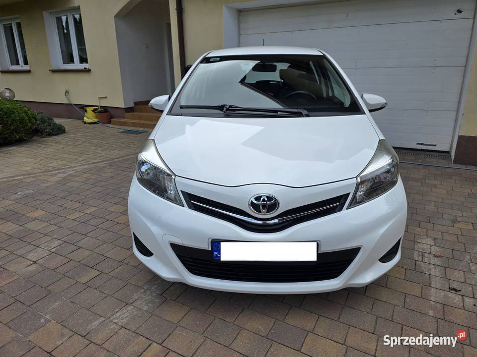 Toyota Yaris 10 VVTi Edition 2014 Karczew