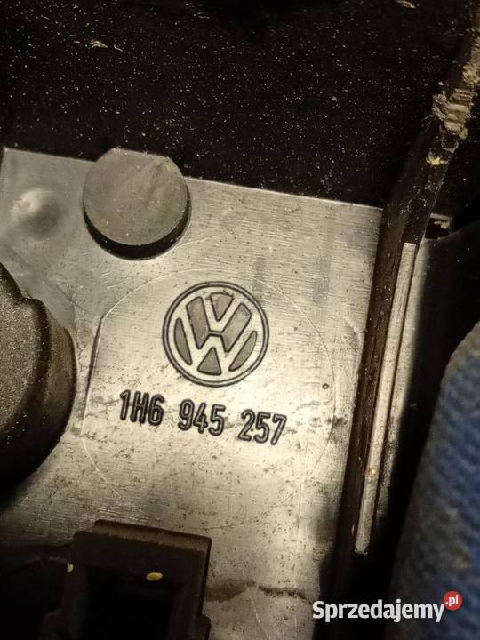 Uchwyt żarówek lampy VW Golf 3 1H6945257 płytka wielkopolskie