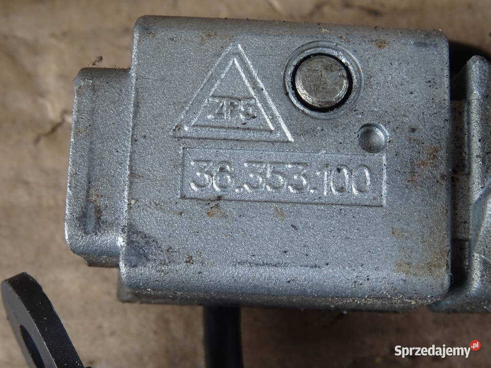 Stacyjka 36353100 kluczyk wkładka drzwi korek