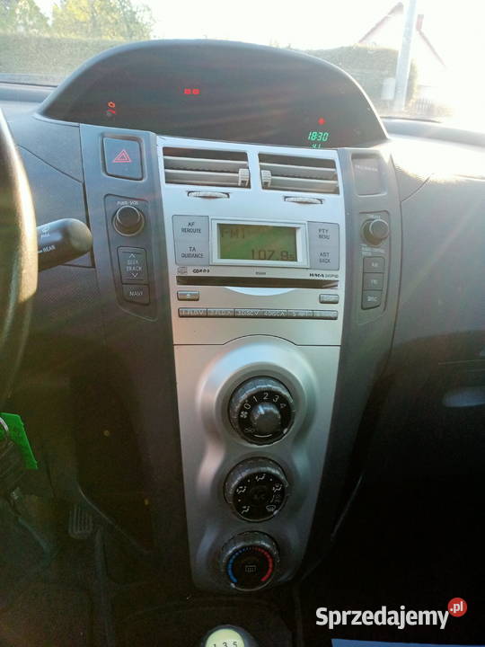 TOYOTA YARIS 13i klima Kielce sprzedam