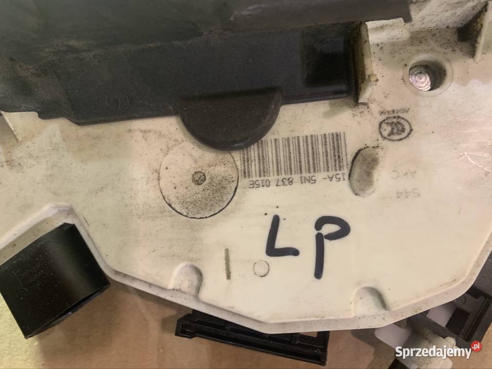 5N0837015e zamek drzwi lewy przód volkswagen Szczecin