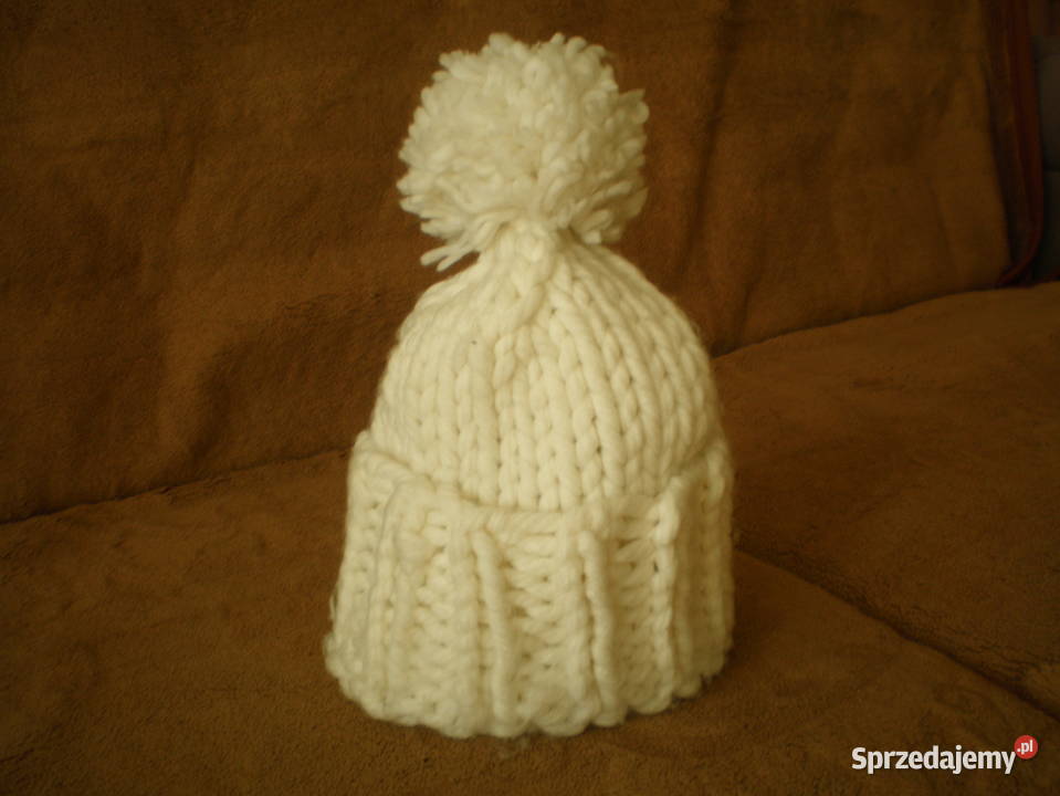 Sprzedam czapkę zimową damską białą używaną Piekary Śląskie