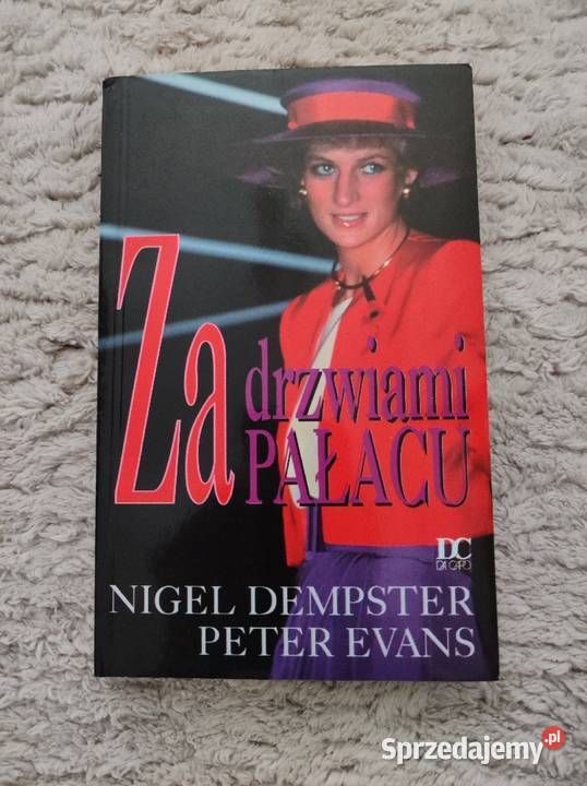 drzwiami pałacu Nigel Dempster i Peter Evans lubelskie Biała Podlaska