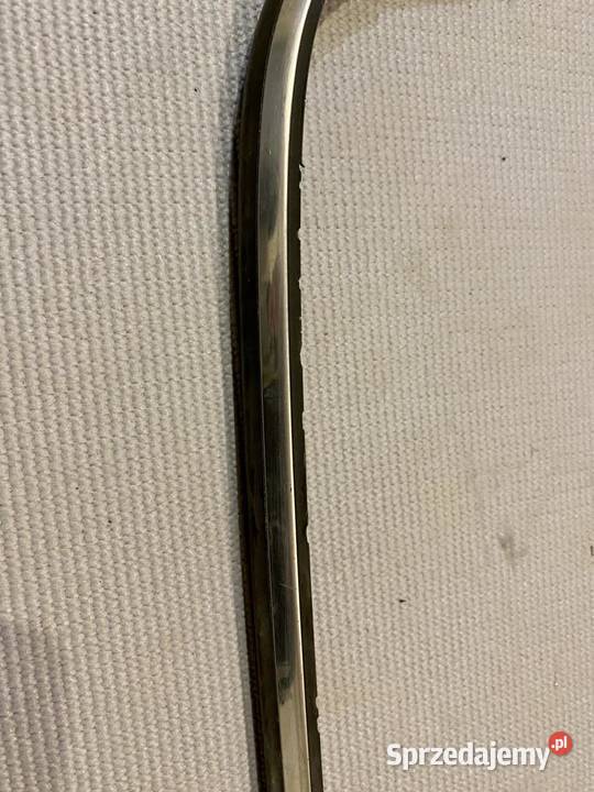 MercedesBenz W123 Listwa błotnika prawy tył