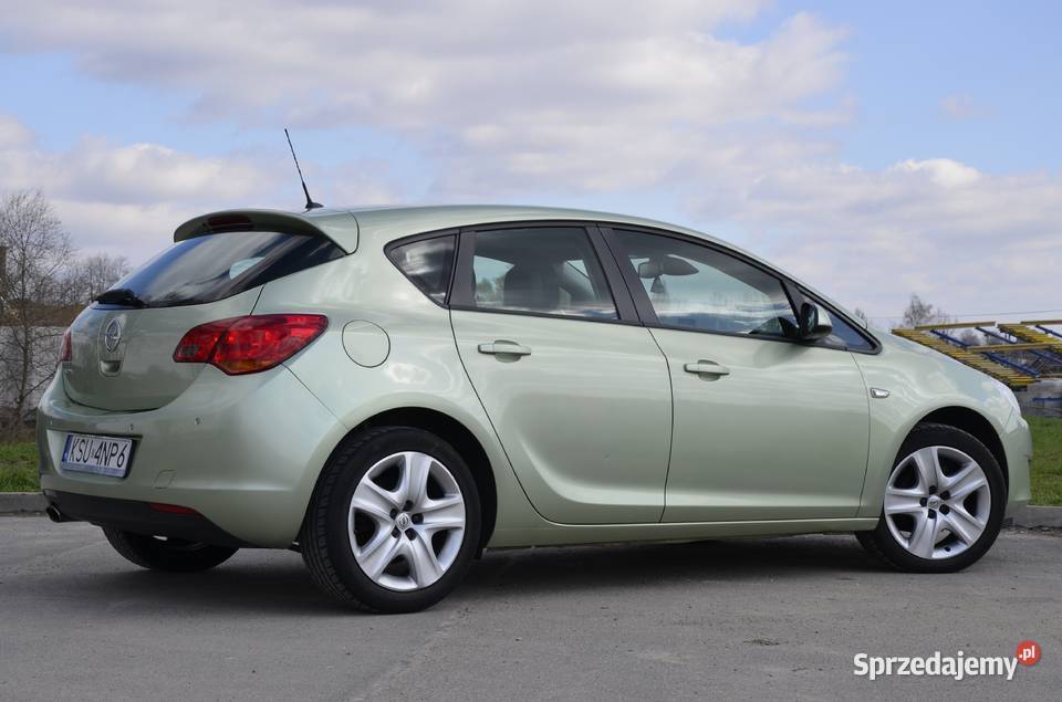 Opel Astra 14 Turbo Edition zadbane tempomat Kraków