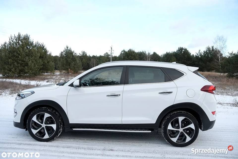 Hyundai Tucson 20 CRDI 4WD Automatik Premium gniazdo SD Niwy sprzedam
