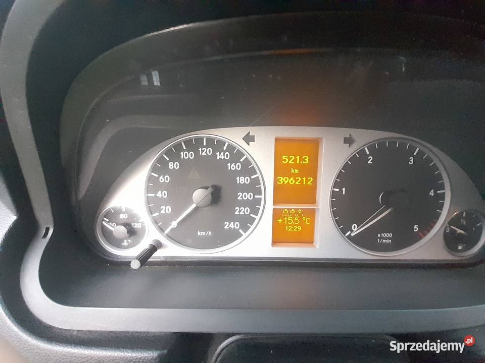 Mercedes b180 Gradówek
