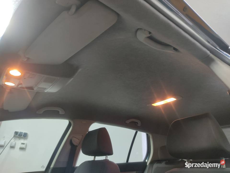 Wymiana podsufitki materiałowych obić boczków