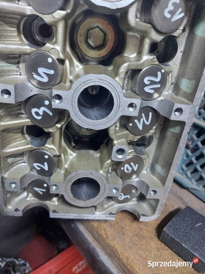 Yamaha R6 rj03 głowica zawór zawory 5eb00 rj 03 Cylindry, głowice, pierścienie Jelenia Góra sprzedam