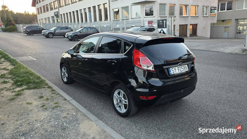 Ford Fiesta Ford Fiesta czarna LPG raty wynajem małopolskie Kraków sprzedam
