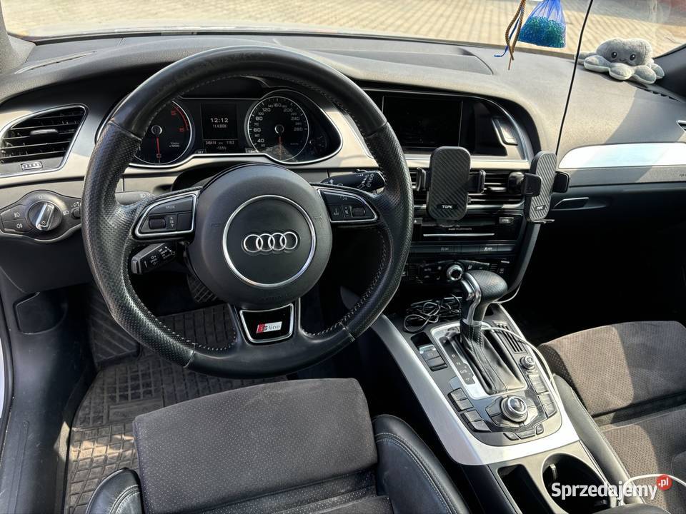 Audi a4b8 lift bogato wyposażona 20TDI 177 koni wielkopolskie