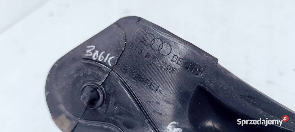 USZCZELKA DRZWI PRAWY PRZÓD AUDI A5 8T 8T8831708 Przystajń
