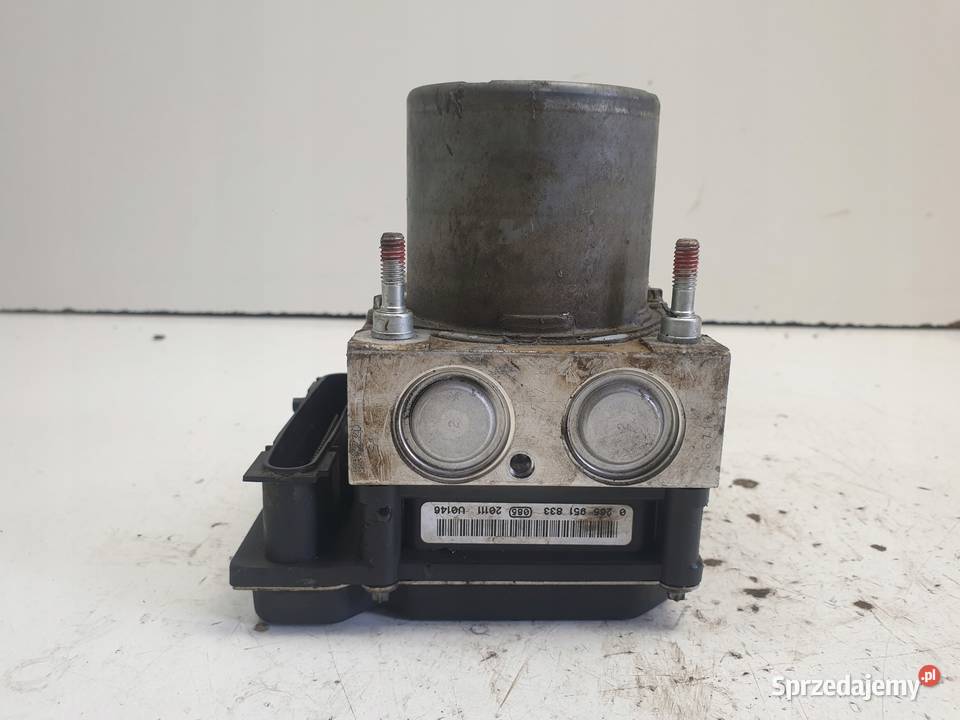 Toyota Avensis T27 POMPA ABS hamulcowa osobowe Rudka