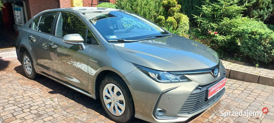 Toyota Corolla 47 netto FV23 eCVT Tempomat immobilizer Gdańsk