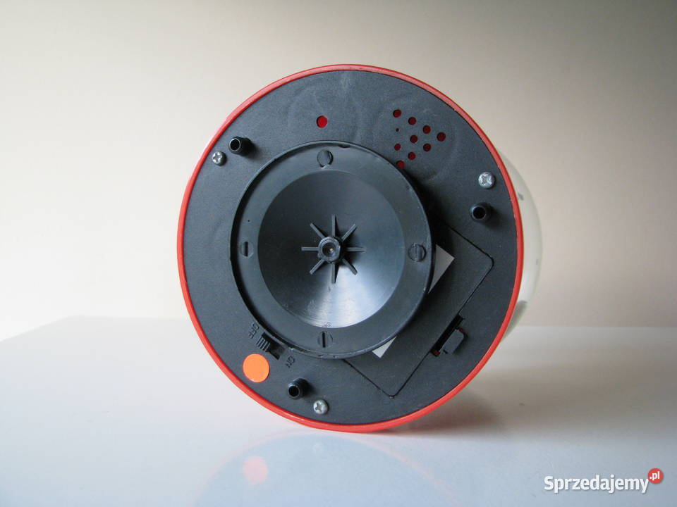 Duża obracająca się i świecąca kula śnieżna z Wyposażenie wnętrz Brzegi