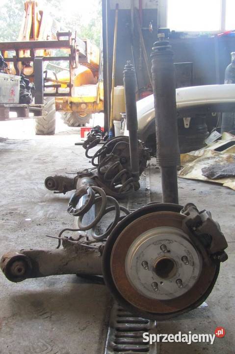 BELKA OŚ ZAWIESZENIA TYLNA TYŁ 18 HYBRID TOYOTA sprzedam