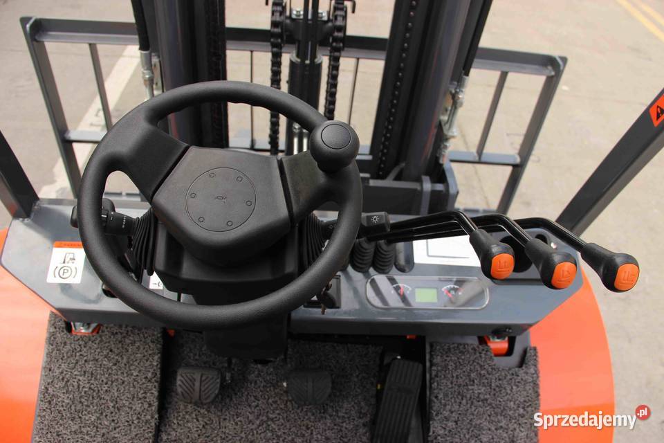 Terenowy wózek widłowy 4WD prześwit 350mm Magazynowanie Elbląg sprzedam