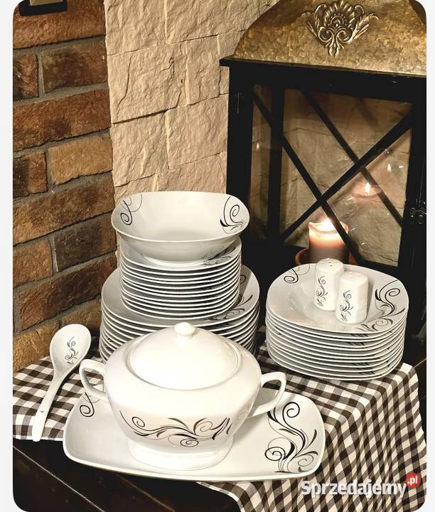 349 Zestaw obiadowy 43 elementy na 12 osób VC Zabrze